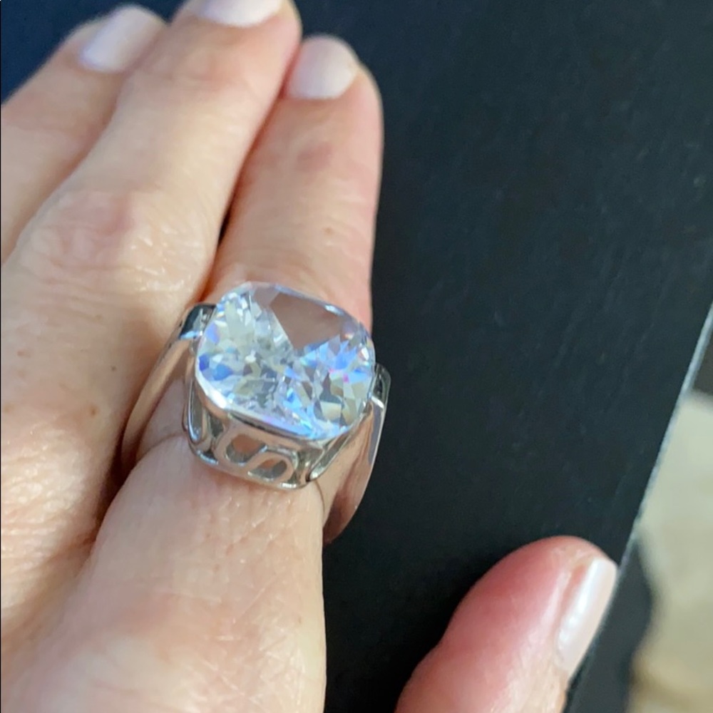 Ring - Picture 3 of 5